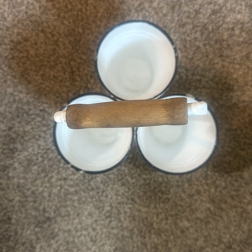 White metal silverware caddy - Picture 2 of 3